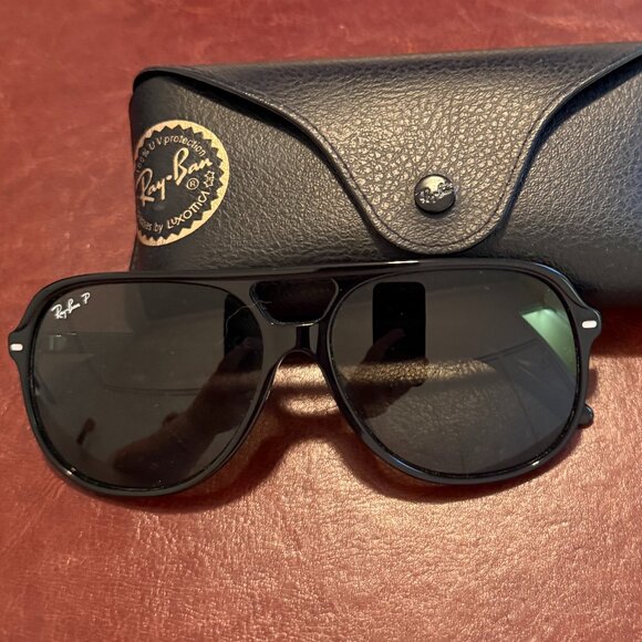 Ray-Ban Polarized Aviator Sunglasses – Black Frame with Case, Extra UV Protectio - Picture 1 of 3